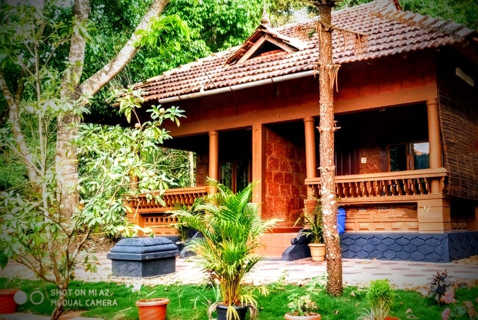 Adhi Villa exterior